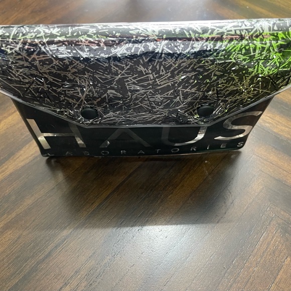 🔥🔥HAUS LABS BY LADY GAGA Makeup with Bag - Picture 5 of 6